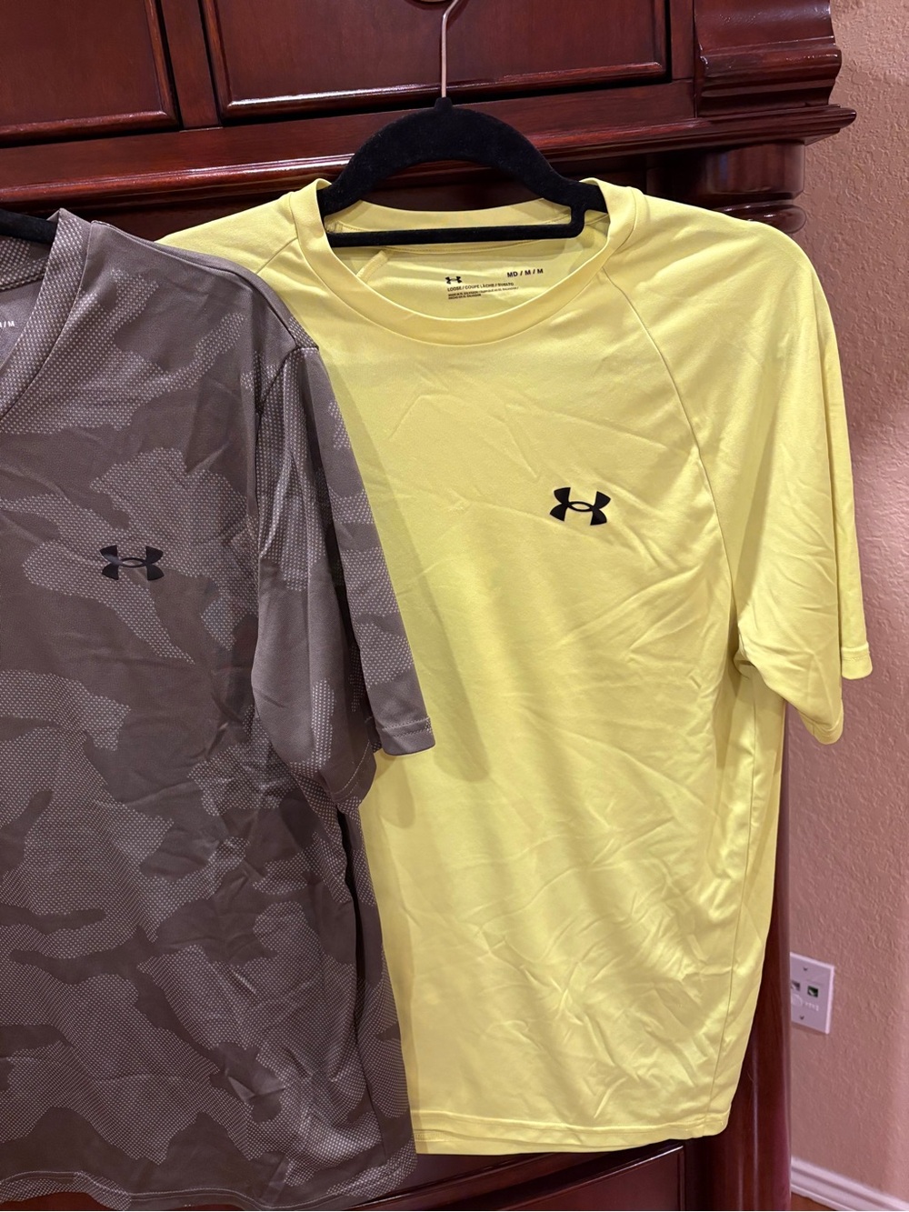 Two Under Armour Men’s Neon Yellow and green Short Sleeve Performance Tee